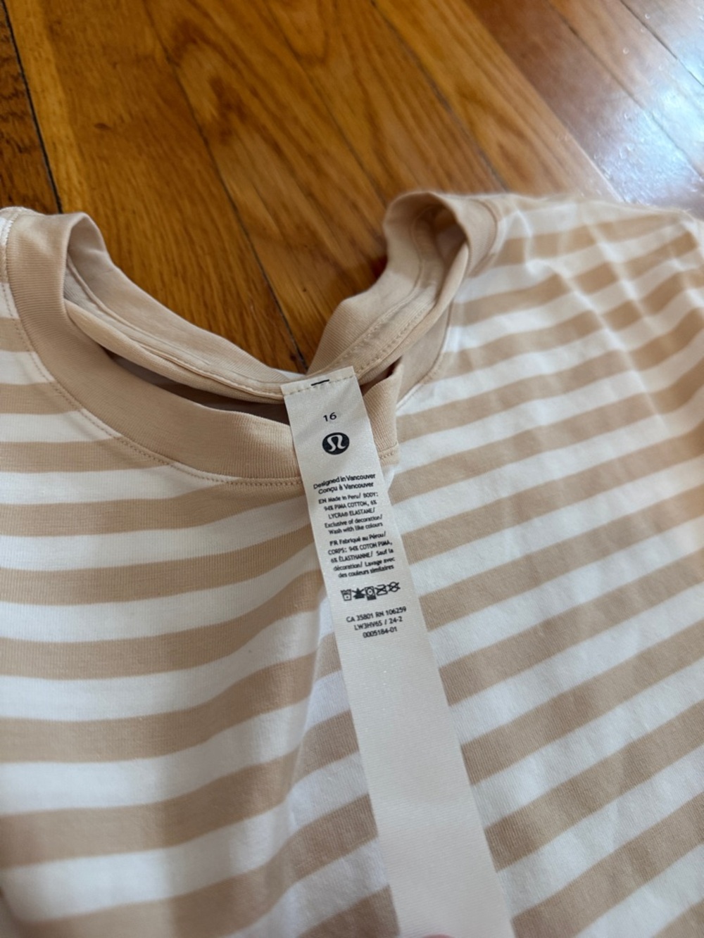 NWT Lululemon love Drew white beige stripe tuta tshirt subtle tan size 16 - Picture 4 of 5